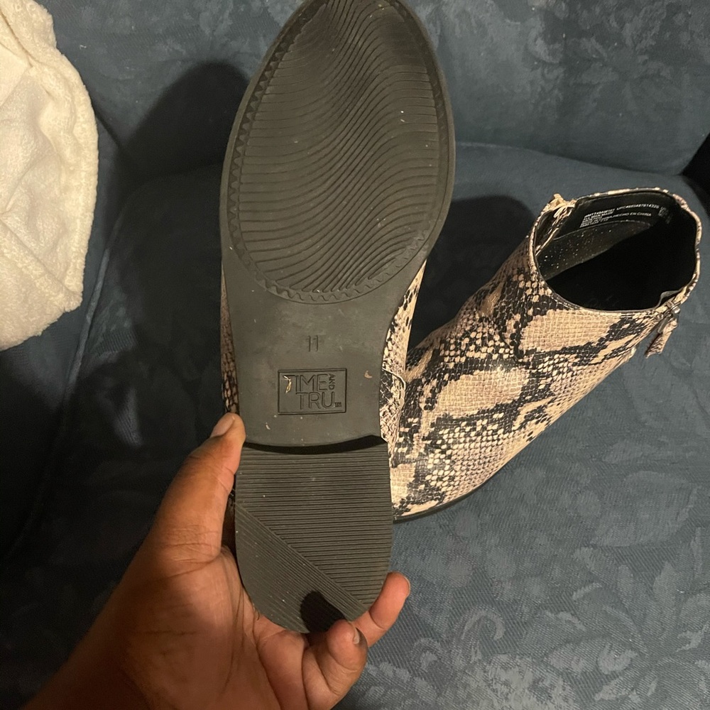 Snakeskin booties - Picture 2 of 4